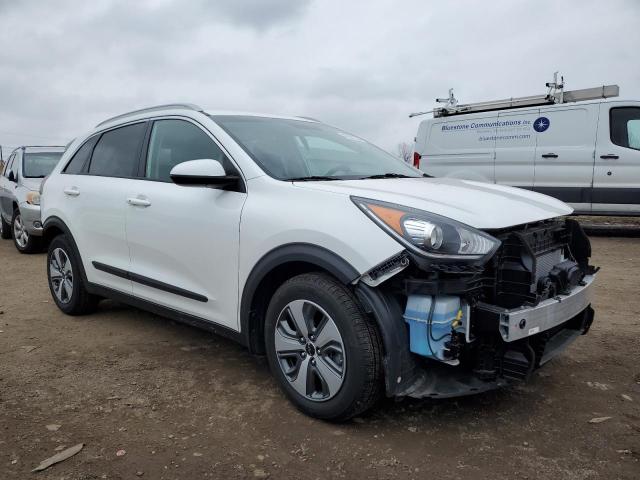 KNDCB3LC9K5306070 - 2019 KIA NIRO FE WHITE photo 4