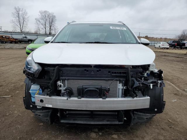 KNDCB3LC9K5306070 - 2019 KIA NIRO FE WHITE photo 5