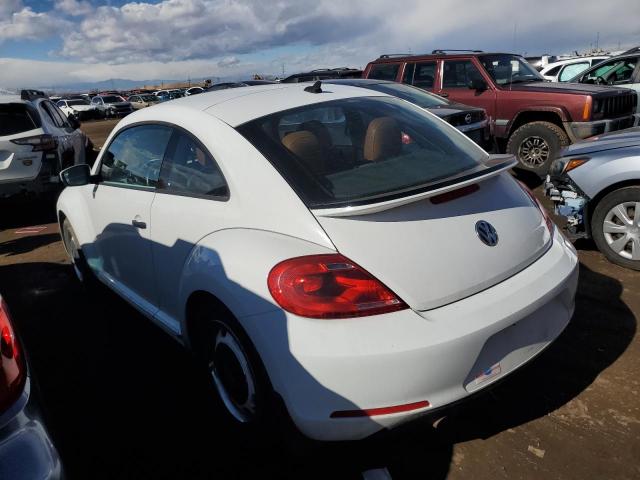 3VWF17AT9FM606764 - 2015 VOLKSWAGEN BEETLE 1.8T WHITE photo 2