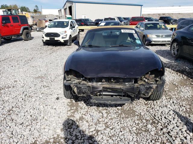 JM1NB353440403733 - 2004 MAZDA MX-5 MIATA BASE PURPLE photo 5