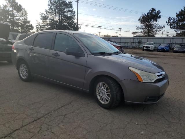 1FAHP35N49W261474 - 2009 FORD FOCUS SE GRAY photo 4