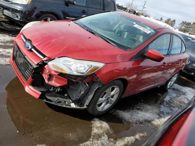 1FAHP3F2XCL412539 - 2012 FORD FOCUS SE MAROON photo 1