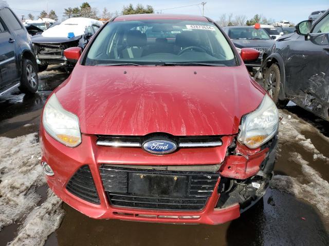 1FAHP3F2XCL412539 - 2012 FORD FOCUS SE MAROON photo 5