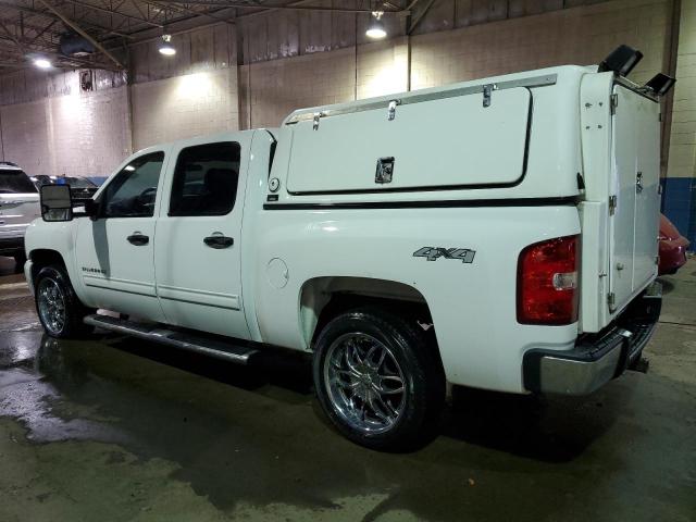 3GCUKUEJXBG298172 - 2011 CHEVROLET SILVERADO K1500 HYBRID WHITE photo 2