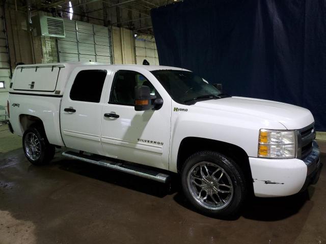 3GCUKUEJXBG298172 - 2011 CHEVROLET SILVERADO K1500 HYBRID WHITE photo 4