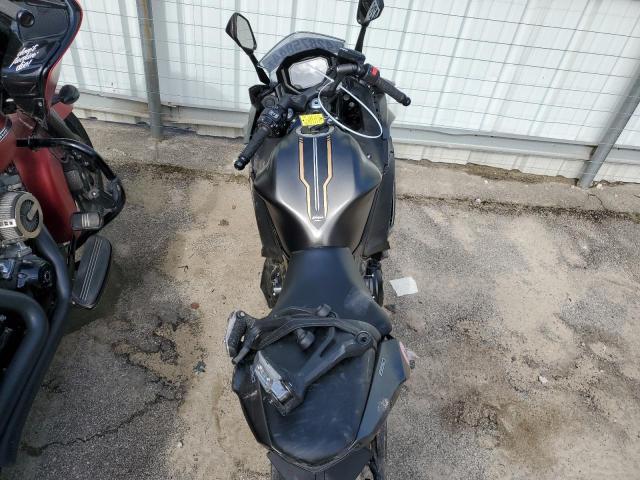ML5EXER16PDA80690 - 2023 KAWASAKI EX650 R Қара фото 6