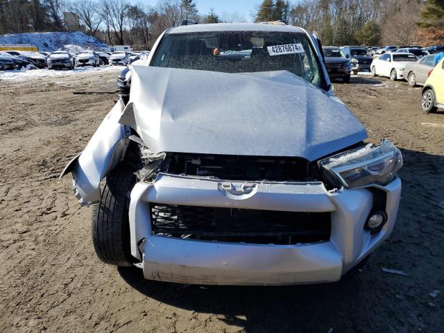 JTEBU5JR7L5745015 - 2020 TOYOTA 4RUNNER SR5/SR5 PREMIUM 银色 照片 5