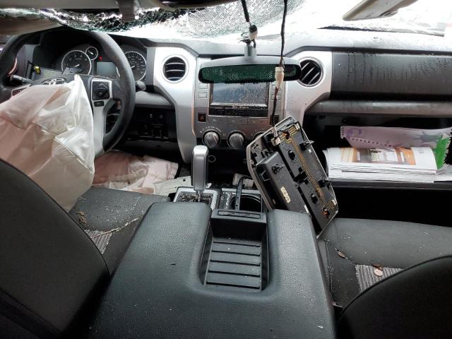 5TFRW5F18HX224851 - 2017 TOYOTA TUNDRA DOUBLE CAB SR/SR5 BLACK photo 8