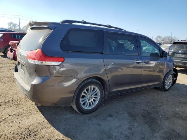 5TDYK3DCXDS330394 - 2013 TOYOTA SIENNA XLE GRAY photo 3