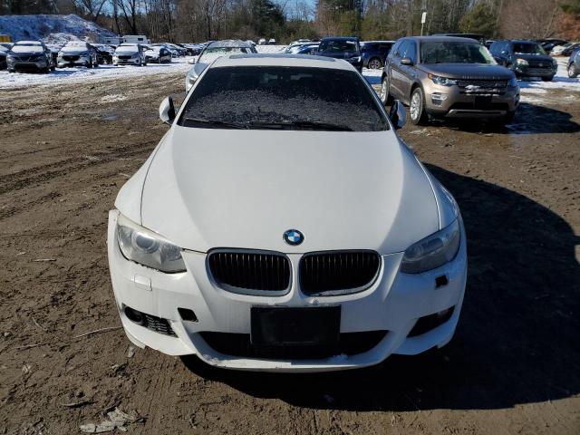 WBAKF9C5XBE620294 - 2011 BMW 335 XI WHITE photo 5