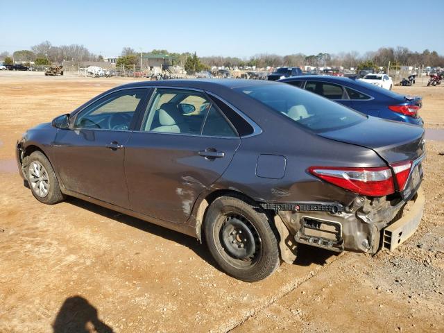 4T1BF1FKXGU202901 - 2016 TOYOTA CAMRY LE GRAY photo 2