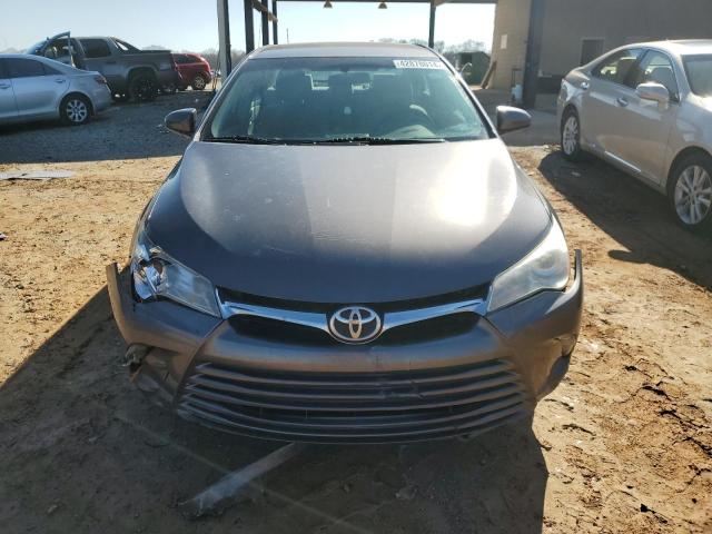 4T1BF1FKXGU202901 - 2016 TOYOTA CAMRY LE GRAY photo 5