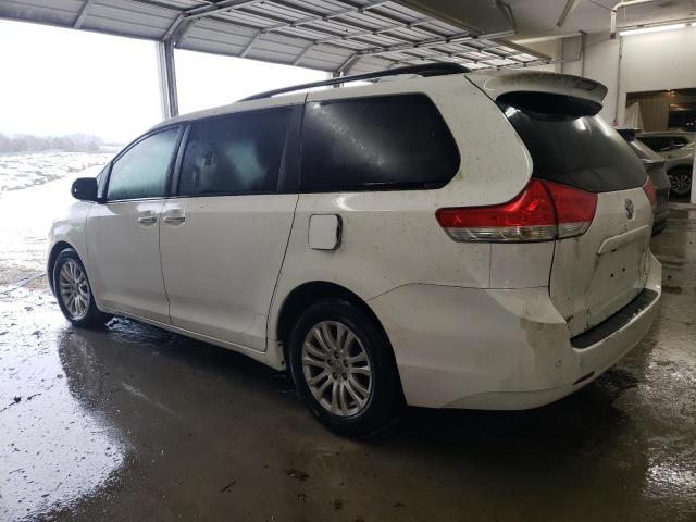 5TDYK3DCXBS172930 - 2011 TOYOTA SIENNA XLE WHITE photo 2