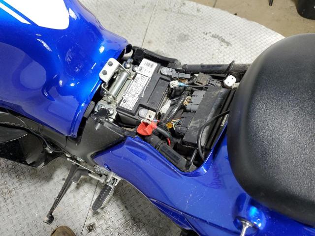 JS1GX72B1H2101091 - 2017 SUZUKI GSX1300 RA BLUE photo 9