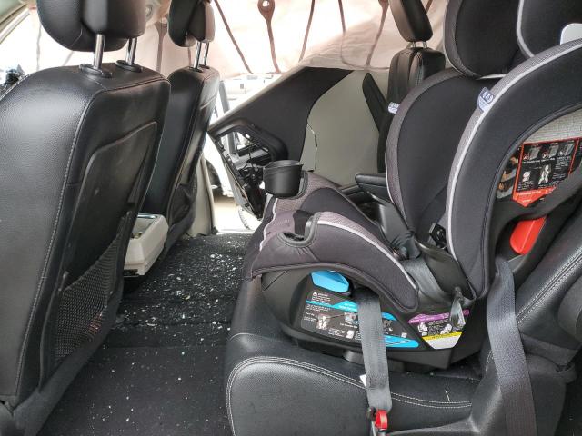 2C4RC1BG8GR198566 - 2016 CHRYSLER TOWN & COU TOURING 白色 照片 11