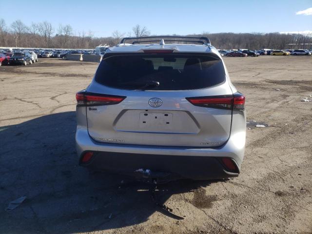 5TDGZRBH3NS592770 - 2022 TOYOTA HIGHLANDER XLE SILVER photo 6