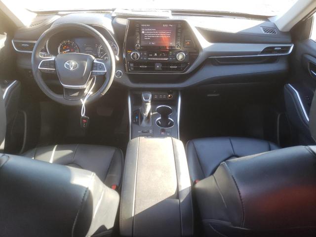 5TDGZRBH3NS592770 - 2022 TOYOTA HIGHLANDER XLE SILVER photo 8