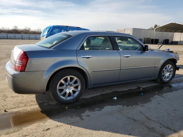 2C3LA63H87H653720 - 2007 CHRYSLER 300C GRAY photo 3