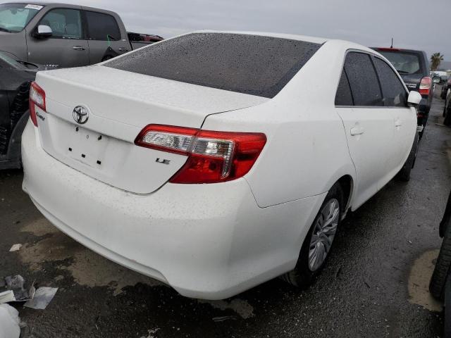 4T4BF1FK0CR189186 - 2012 TOYOTA CAMRY BASE WHITE photo 3