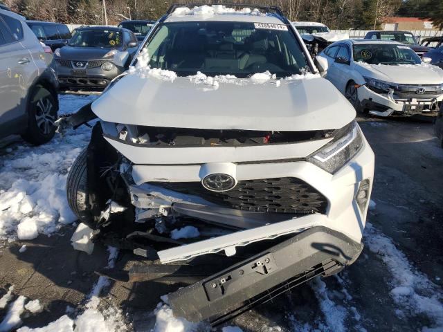 2T3A1RFV3RW416707 - 2024 TOYOTA RAV4 XLE PREMIUM WHITE photo 5