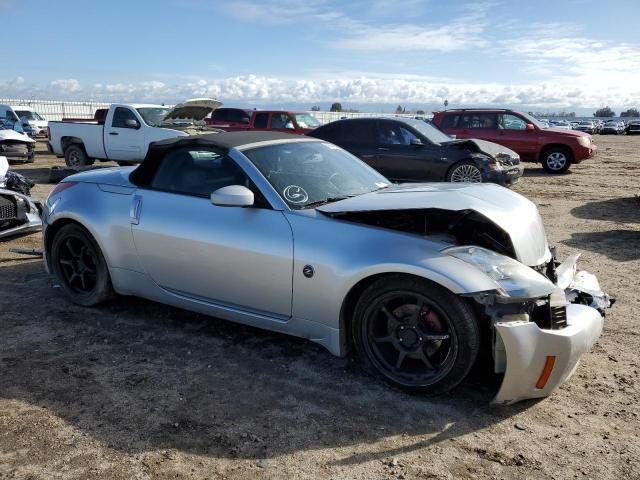 JN1AZ36A54T014754 - 2004 NISSAN 350Z ROADSTER SILVER photo 4