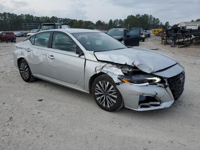 1N4BL4DV5PN336520 - 2023 NISSAN ALTIMA SV SILVER photo 4