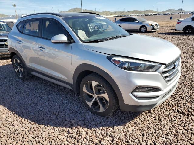 KM8J33A29JU821259 - 2018 HYUNDAI TUCSON VALUE SILVER photo 4