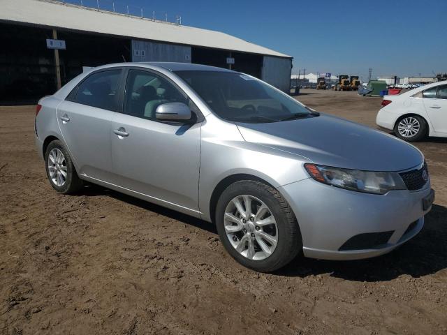 KNAFU4A27B5449670 - 2011 KIA FORTE EX SILVER photo 4