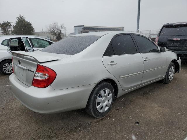 4T1BE32K32U092528 - 2002 TOYOTA CAMRY LE SILVER photo 3