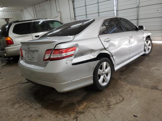 4T1BF3EK1BU607812 - 2011 TOYOTA CAMRY BASE SILVER photo 3