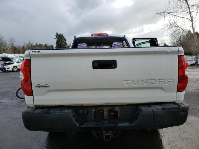 5TFUW5F15FX467346 - 2015 TOYOTA TUNDRA DOUBLE CAB SR/SR5 WHITE photo 6