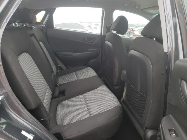 KM8K12AA5JU103123 - 2018 HYUNDAI KONA SE GRAY photo 10