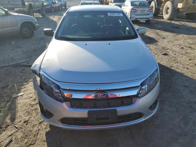 3FAHP0HA7BR274638 - 2011 FORD FUSION SE SILVER photo 5