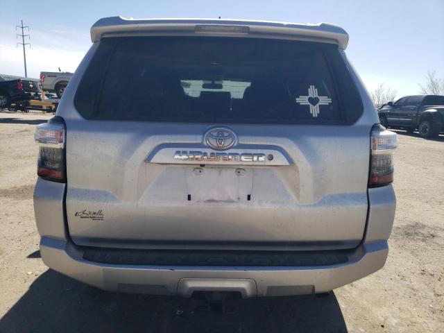 JTEBU5JR6H5463228 - 2017 TOYOTA 4RUNNER SR5/SR5 PREMIUM 银色 照片 6