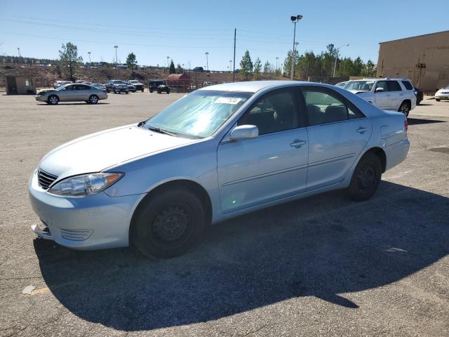 4T1BE32K25U575142 - 2005 TOYOTA CAMRY LE BLUE photo 1