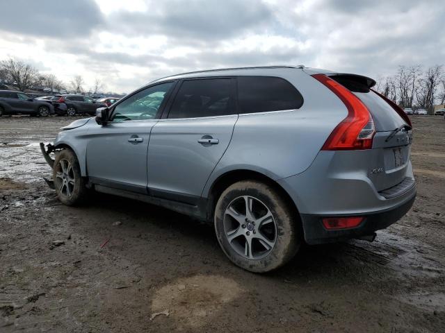 YV4902DZ4D2421755 - 2013 VOLVO XC60 T6 SILVER photo 2