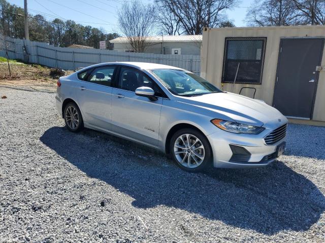 3FA6P0LU5KR165068 - 2019 FORD FUSION SE SILVER photo 4