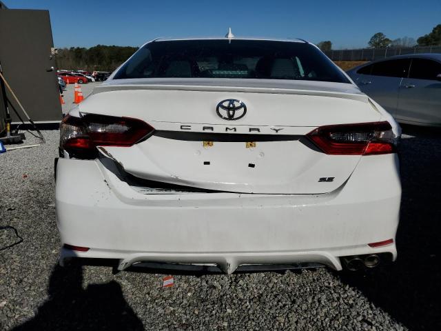 4T1G11AK3PU727438 - 2023 TOYOTA CAMRY SE NIGHT SHADE WHITE photo 6