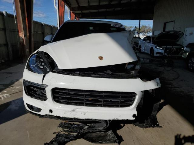 WP1AB2A22HLA51437 - 2017 PORSCHE CAYENNE S WHITE photo 5