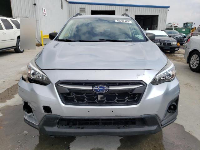 JF2GTAAC4JH281597 - 2018 SUBARU CROSSTREK GRAY photo 5