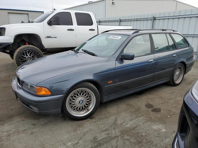 WBADP6346XBV62060 - 1999 BMW 528 IT AUTOMATIC BLUE photo 1