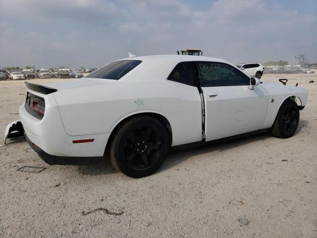 2C3CDZFJ9GH177873 - 2016 DODGE CHALLENGER R/T SCAT PACK WHITE photo 3