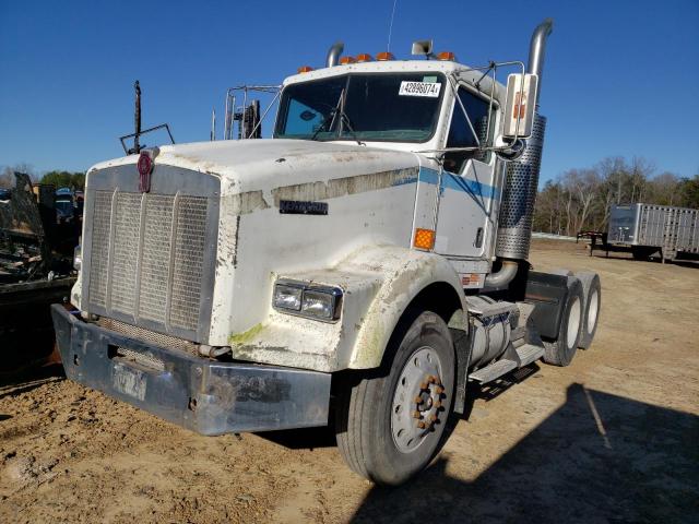 1XKDDU9X16J124976 - 2006 KENWORTH CONSTRUCTI T800 WHITE photo 2