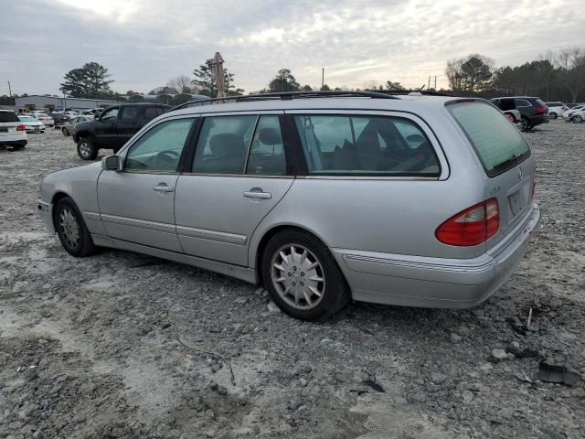 WDBJH65J8YB043310 - 2000 MERCEDES-BENZ E 320 SILVER photo 2