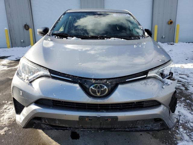 JTMBFREV8JD247289 - 2018 TOYOTA RAV4 LE SILVER photo 5