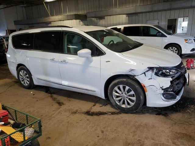 2C4RC1BG6HR702629 - 2017 CHRYSLER PACIFICA TOURING L WHITE photo 4