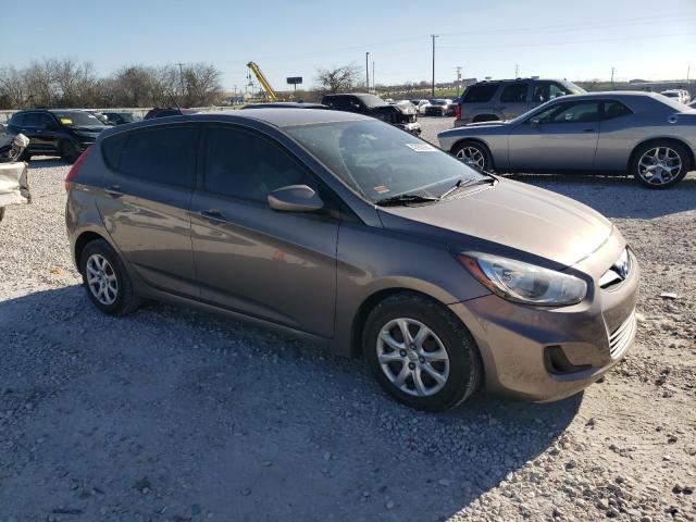 KMHCT5AE0DU137817 - 2013 HYUNDAI ACCENT GLS BROWN photo 4