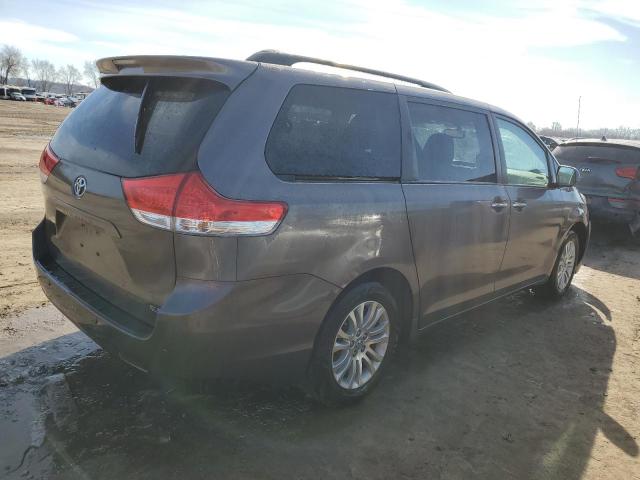 5TDYK3DC5CS277988 - 2012 TOYOTA SIENNA XLE GRAY photo 3