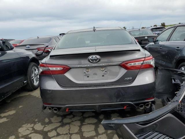 4T1B61HK9JU509111 - 2018 TOYOTA CAMRY XSE GRAY photo 6