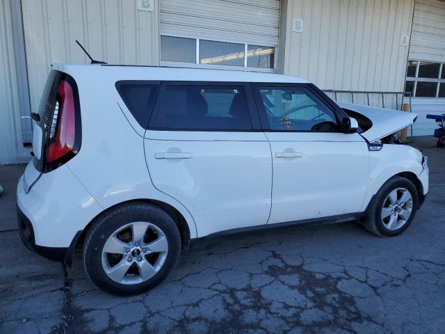 KNDJN2A28J7569446 - 2018 KIA SOUL WHITE photo 3